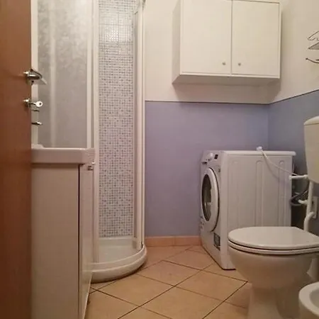 Apartman Casa Laura 11 *